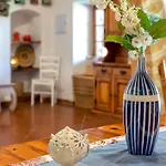 Cristiana Villa *