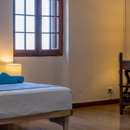 Con Piscina Βίλα *