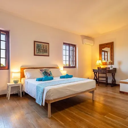 Con Piscina Αλγκέρο